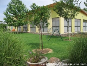 בקתות%20אפיקי%20מים%20בגולן%20-%20עוזרי%20,%20אבני%20איתן